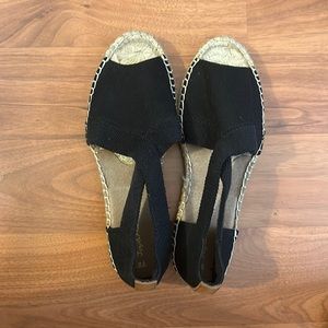 Joy & Mario sandals used in good condition size 6 color black